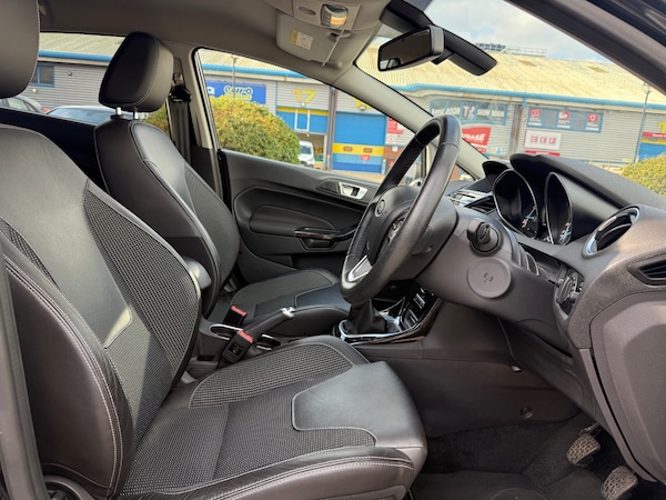 Used Ford Fiesta 2015 for sale - 76131267: Photo 54