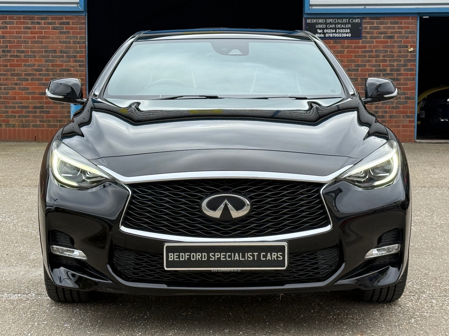 Used Infiniti Q30 2017 for sale - 77896397: Photo 2