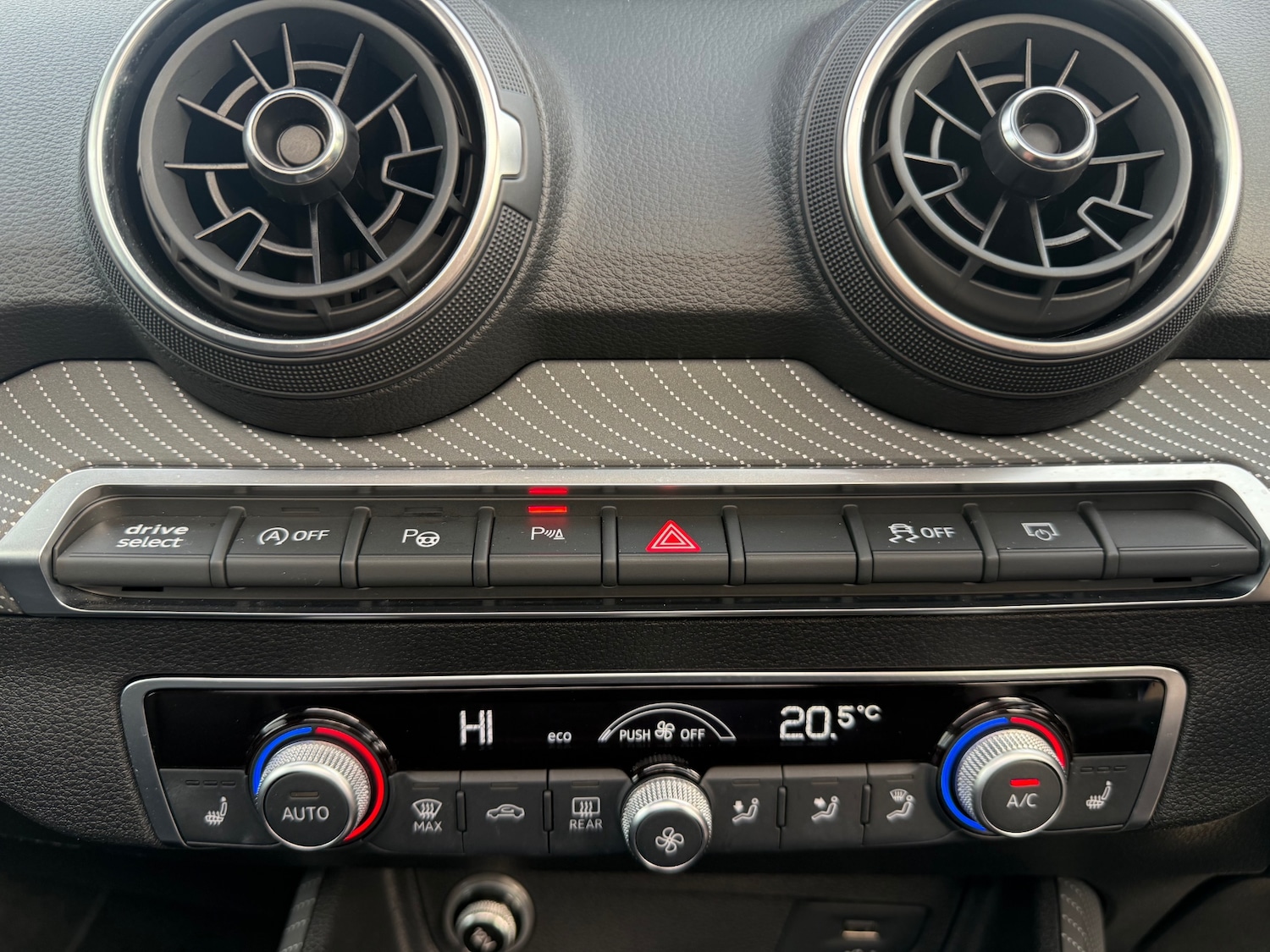 Used Audi Q2 2020 for sale - 76686912: Photo 53