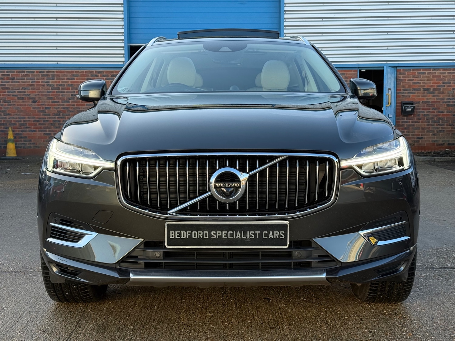Used Volvo XC60 2019 for sale - 76777988: Photo 2