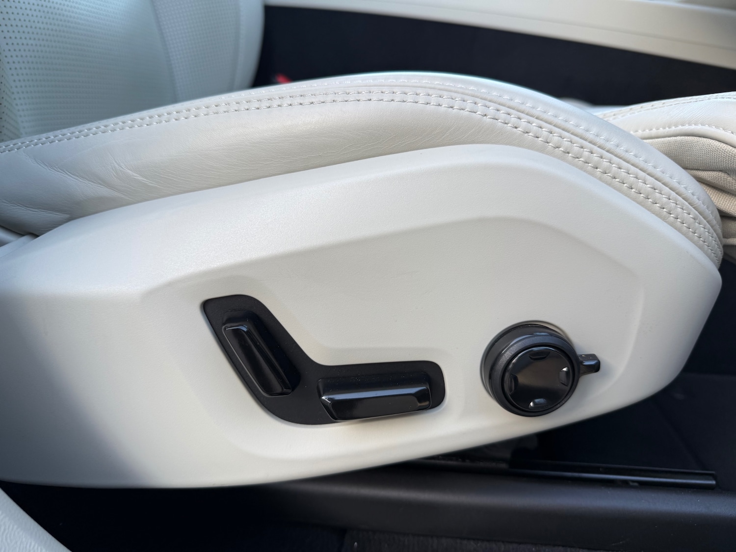 Used Volvo XC60 2019 for sale - 76777988: Photo 43