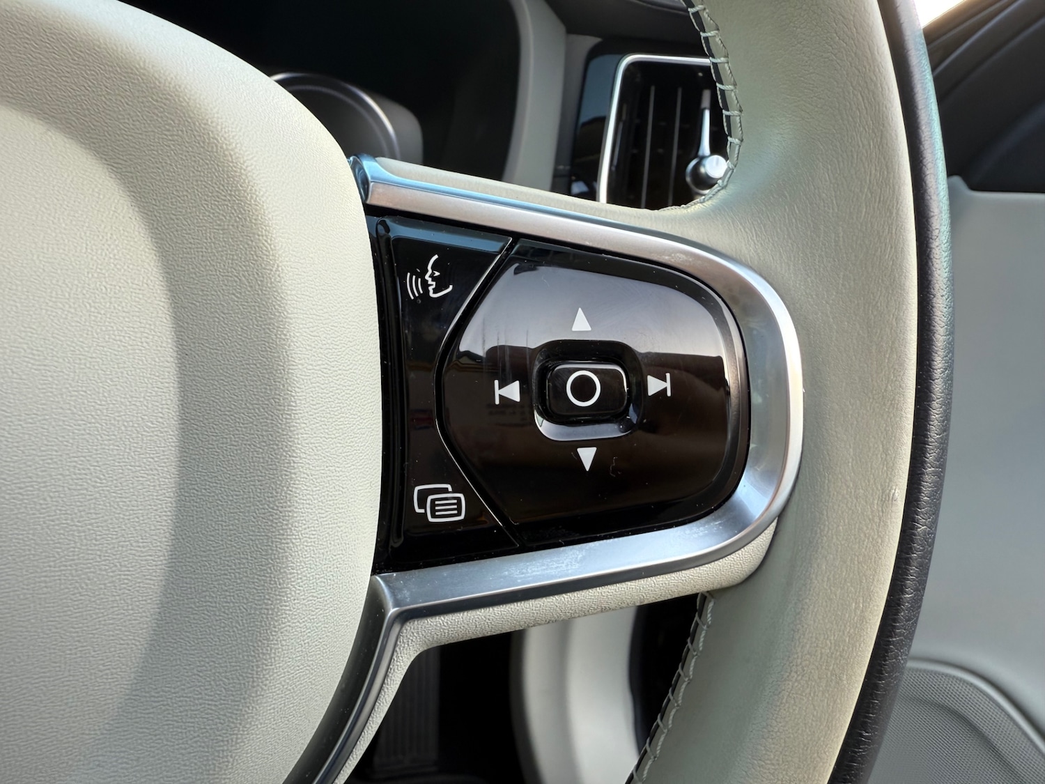 Used Volvo XC60 2019 for sale - 76777988: Photo 50