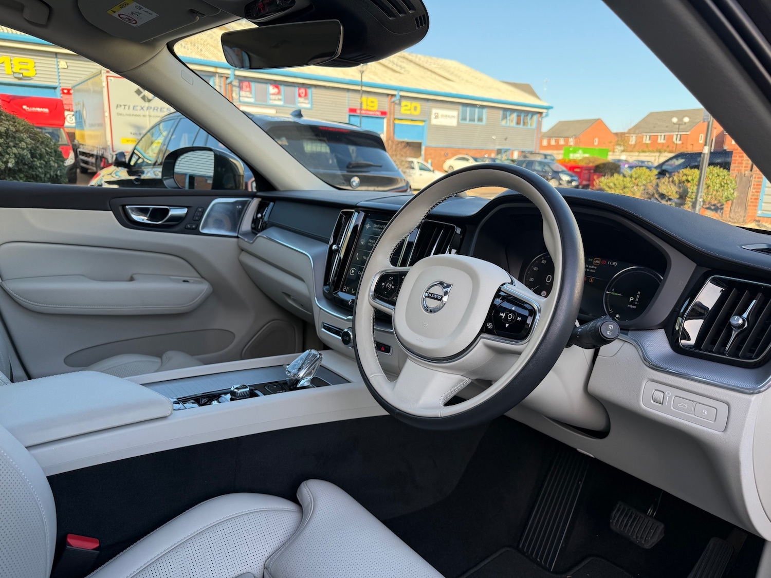 Used Volvo XC60 2019 for sale - 76777988: Photo 60