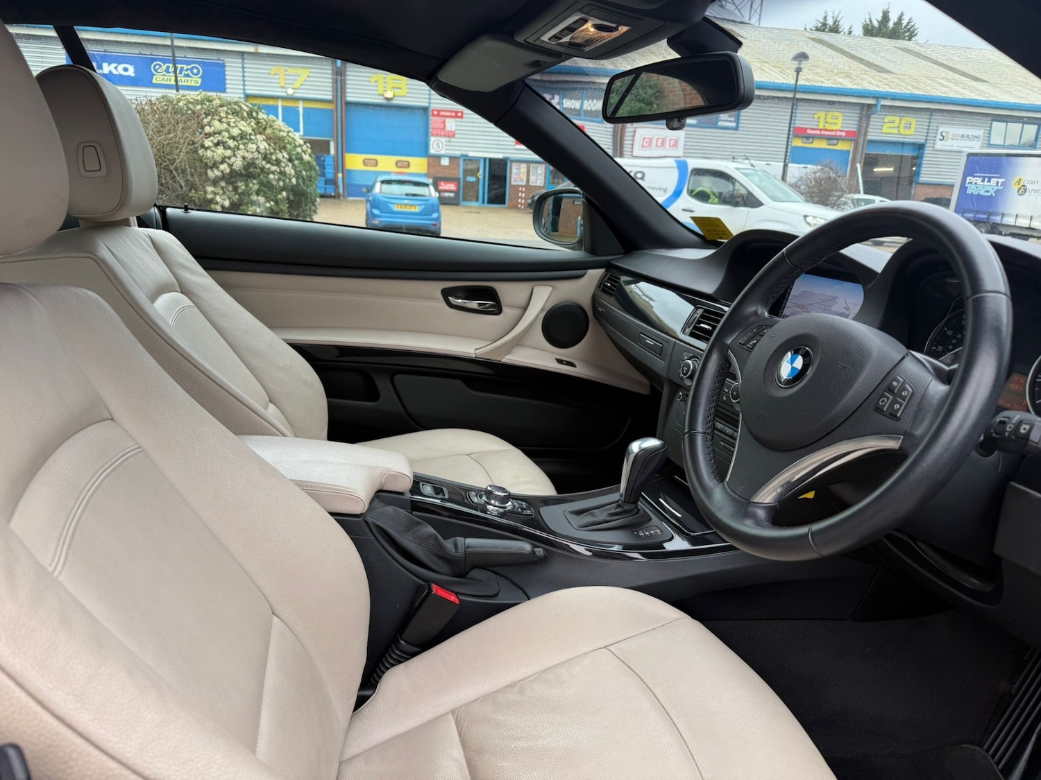 Used BMW 3 Series 2011 for sale - 77284045: Photo 19