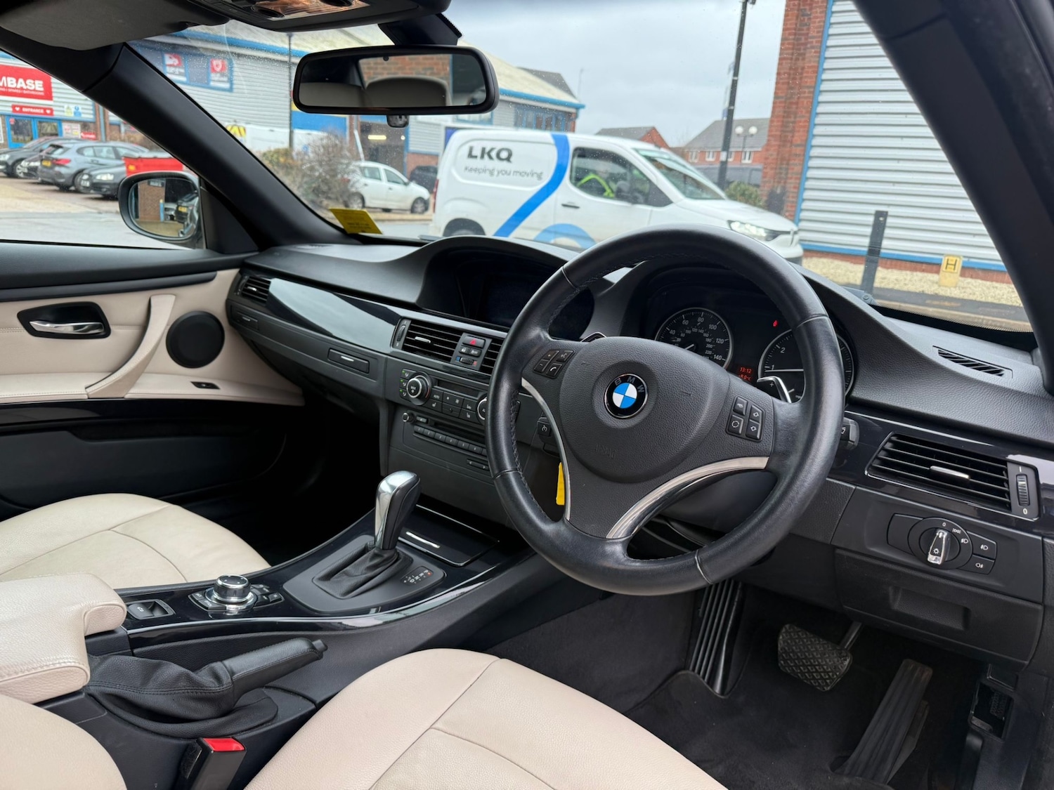 Used BMW 3 Series 2011 for sale - 77284045: Photo 20