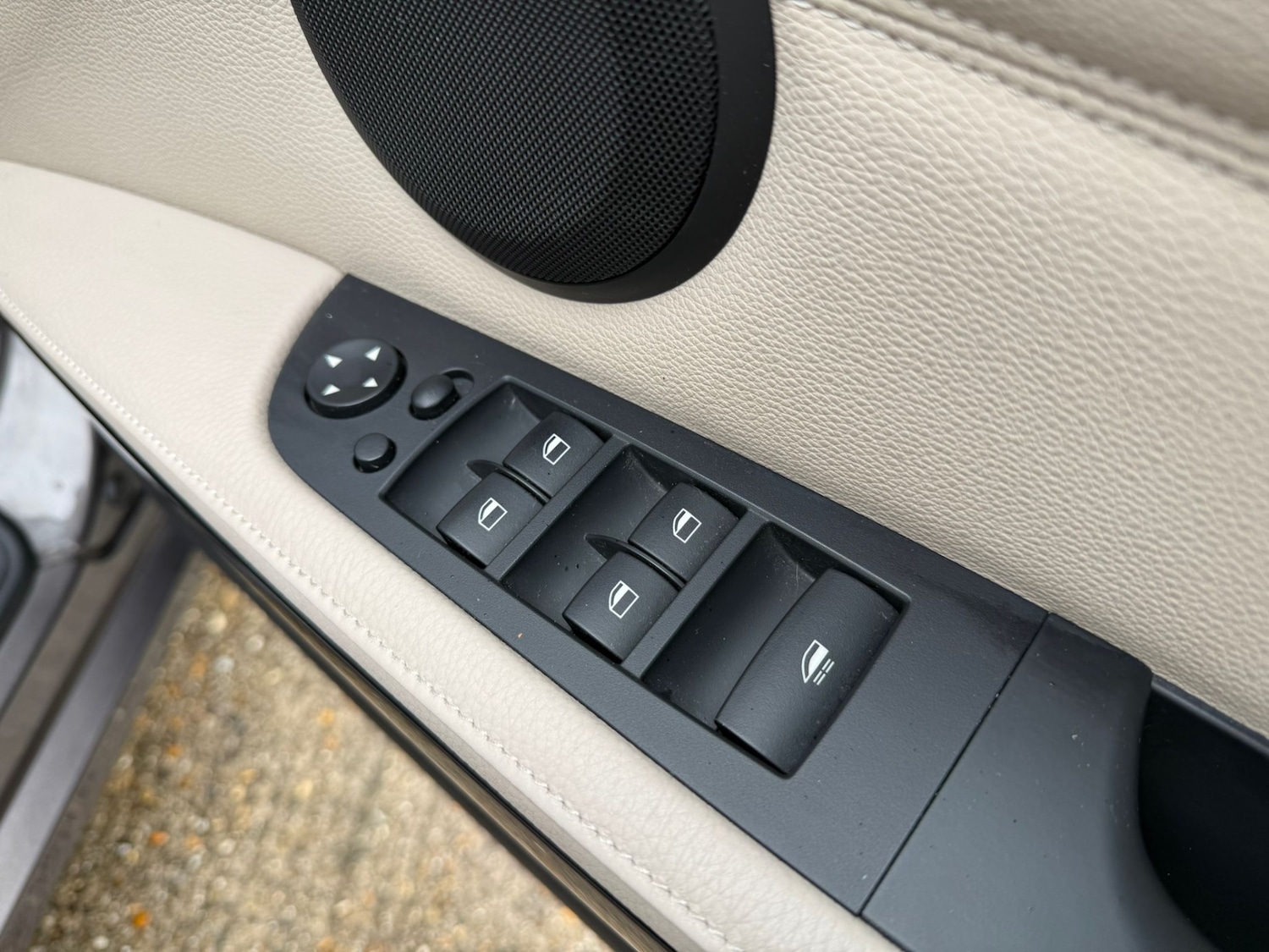 Used BMW 3 Series 2011 for sale - 77284045: Photo 39