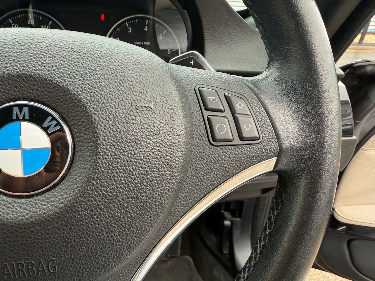 Used BMW 3 Series 2011 for sale - 77284045: Photo 42