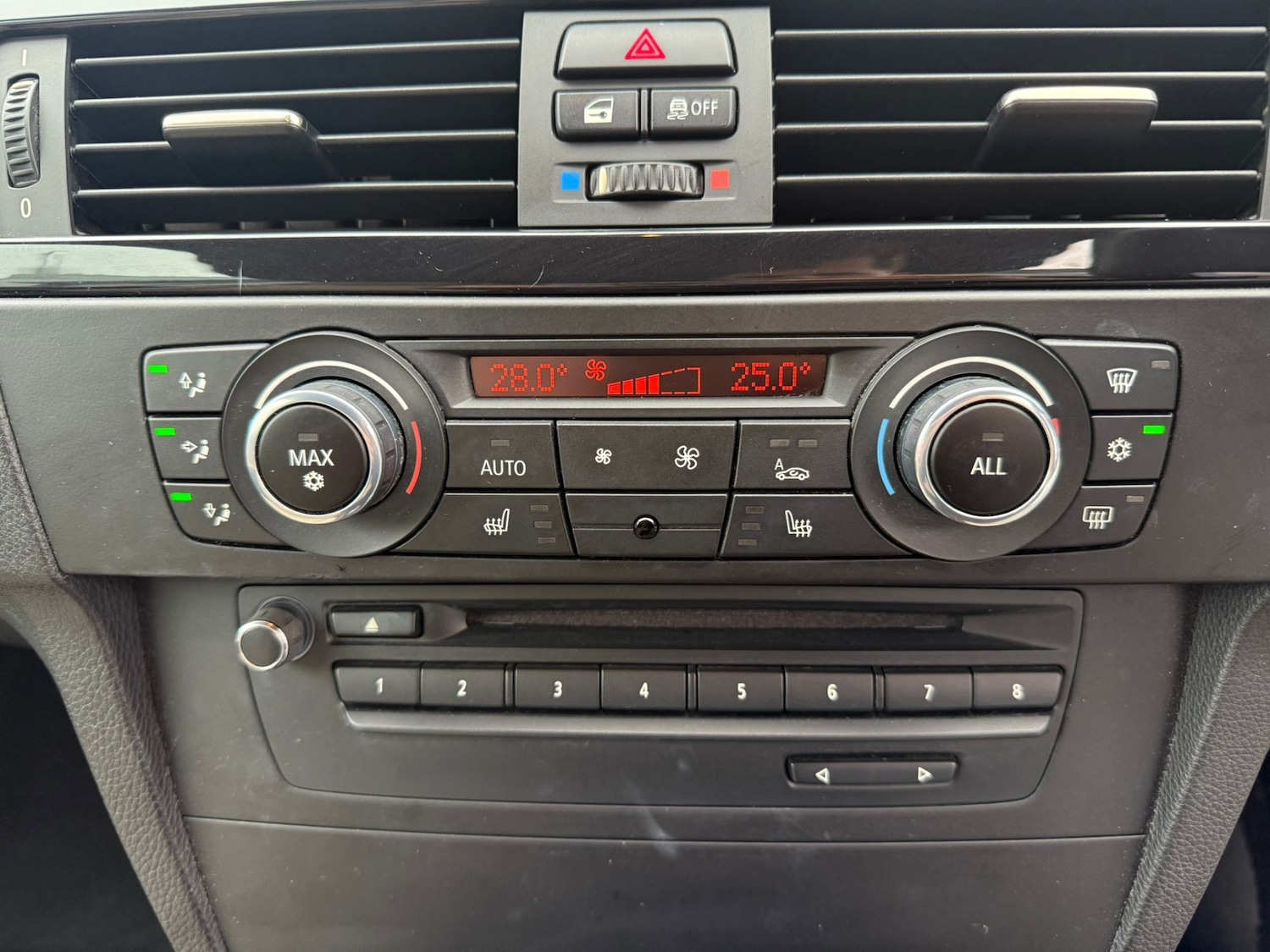 Used BMW 3 Series 2011 for sale - 77284045: Photo 47