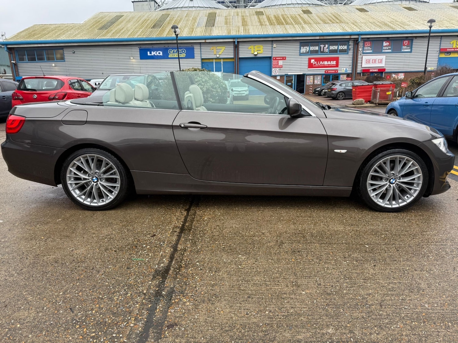 Used BMW 3 Series 2011 for sale - 77284045: Photo 8