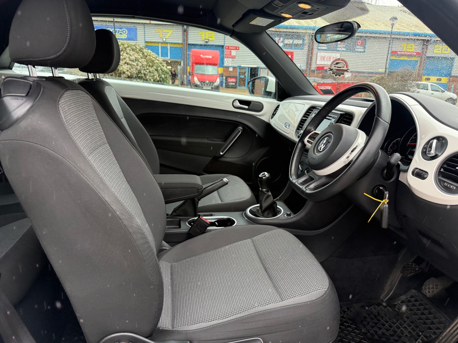 Used Volkswagen Beetle 2013 for sale - 77617881: Photo 49