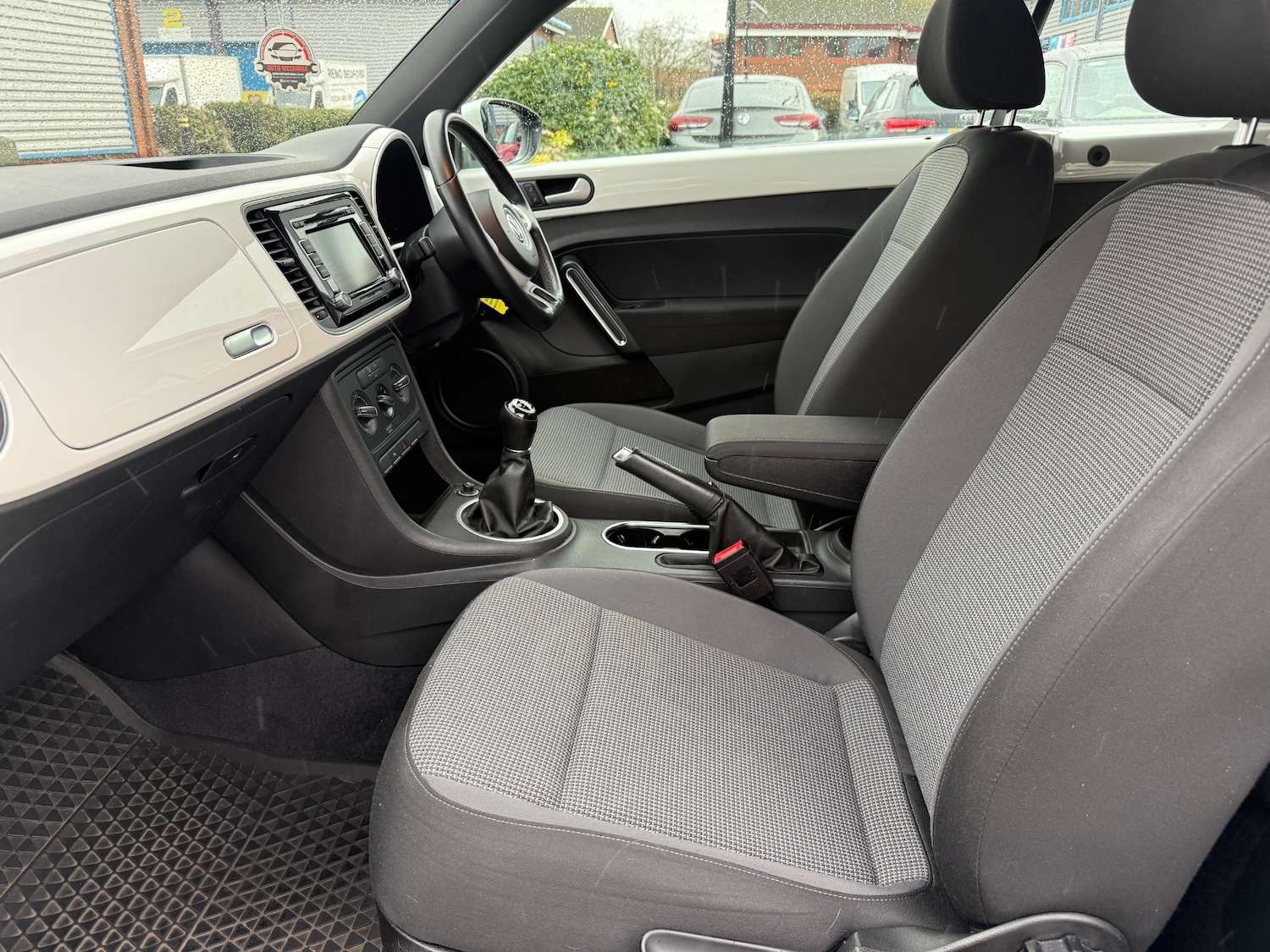 Used Volkswagen Beetle 2013 for sale - 77617881: Photo 53