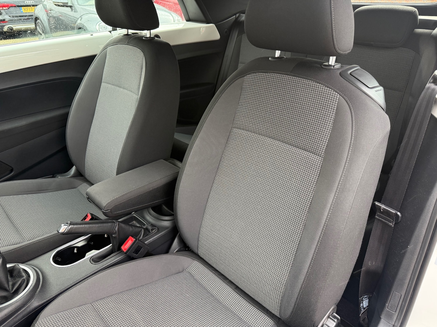 Used Volkswagen Beetle 2013 for sale - 77617881: Photo 54