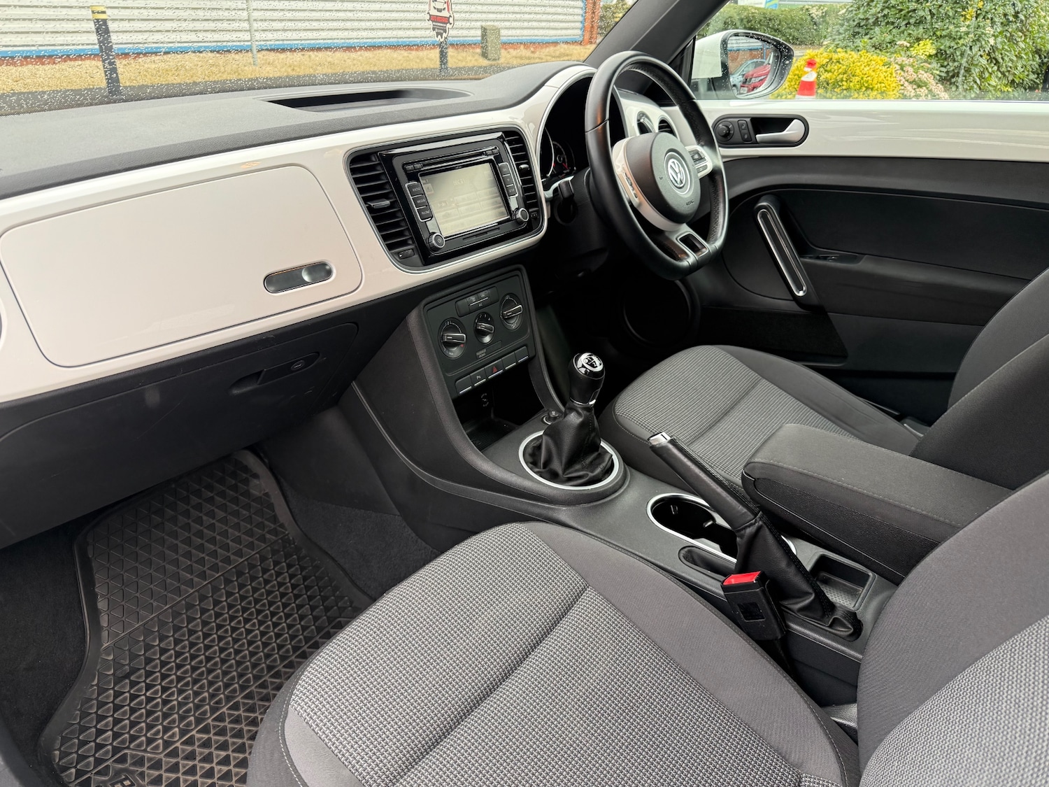 Used Volkswagen Beetle 2013 for sale - 77617881: Photo 57