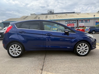 Used Ford Fiesta 2016 for sale - 75641456: Photo