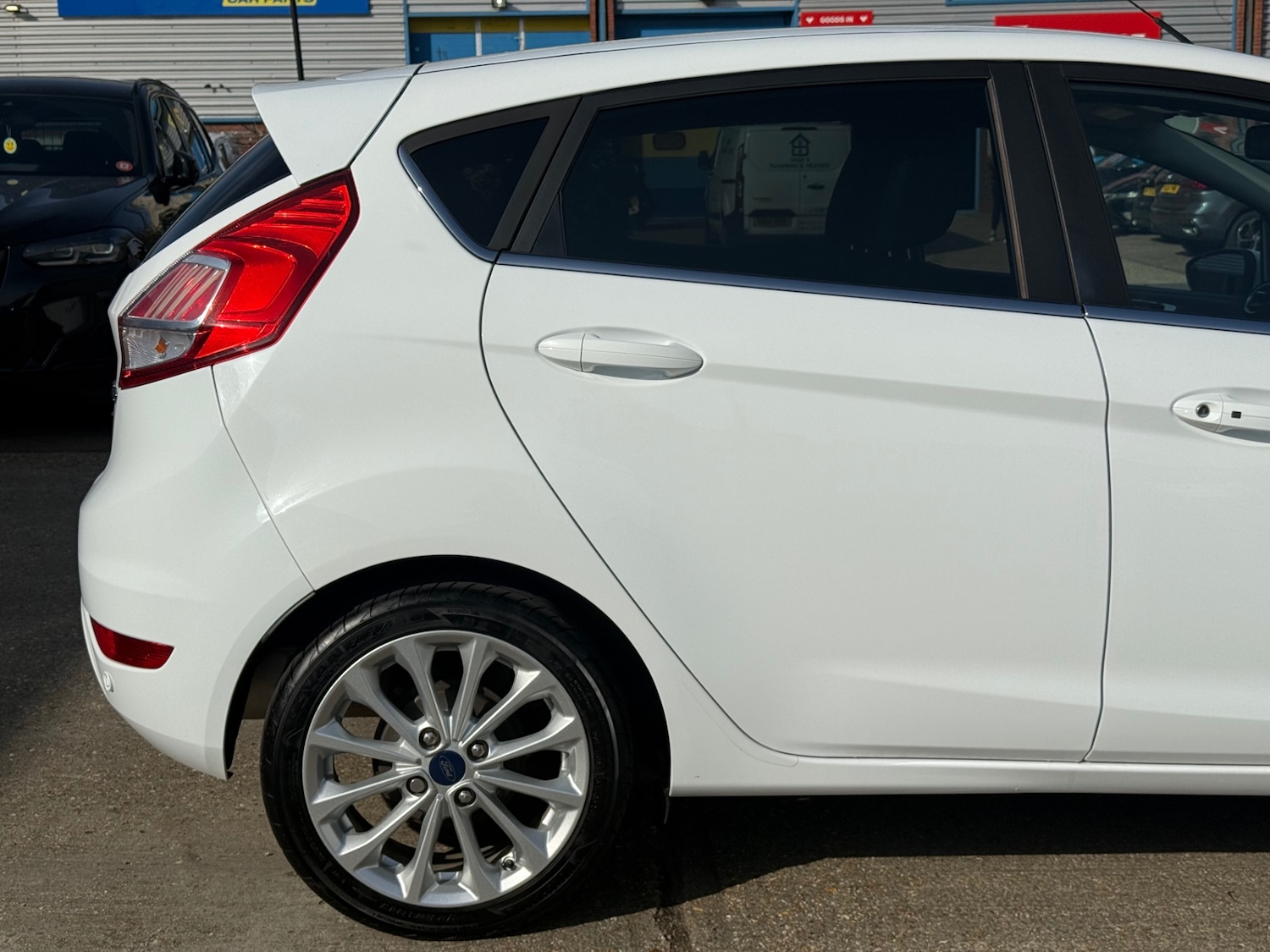 Used Ford Fiesta 2015 for sale - 77665908: Photo 25