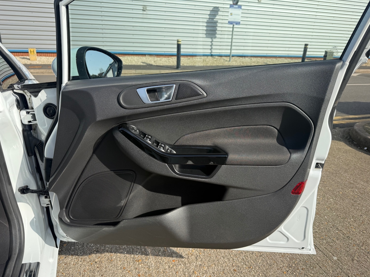 Used Ford Fiesta 2015 for sale - 77665908: Photo 34