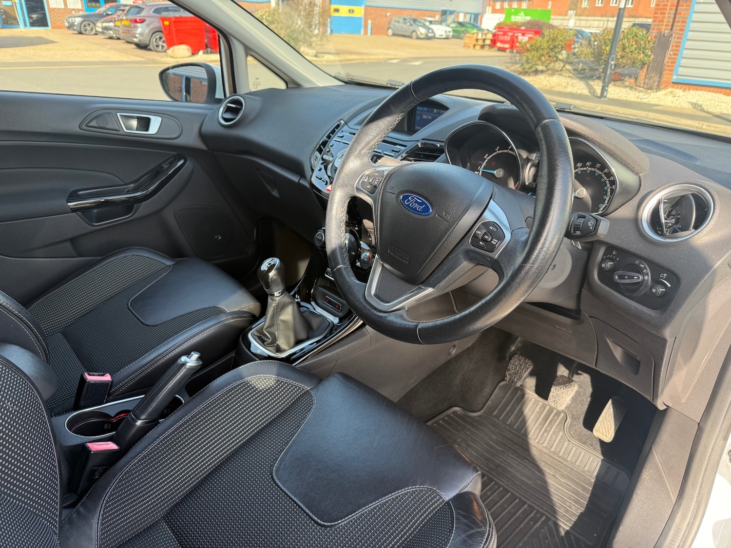 Used Ford Fiesta 2015 for sale - 77665908: Photo 53