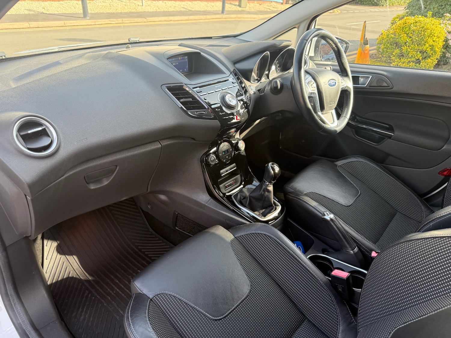 Used Ford Fiesta 2015 for sale - 77665908: Photo 66