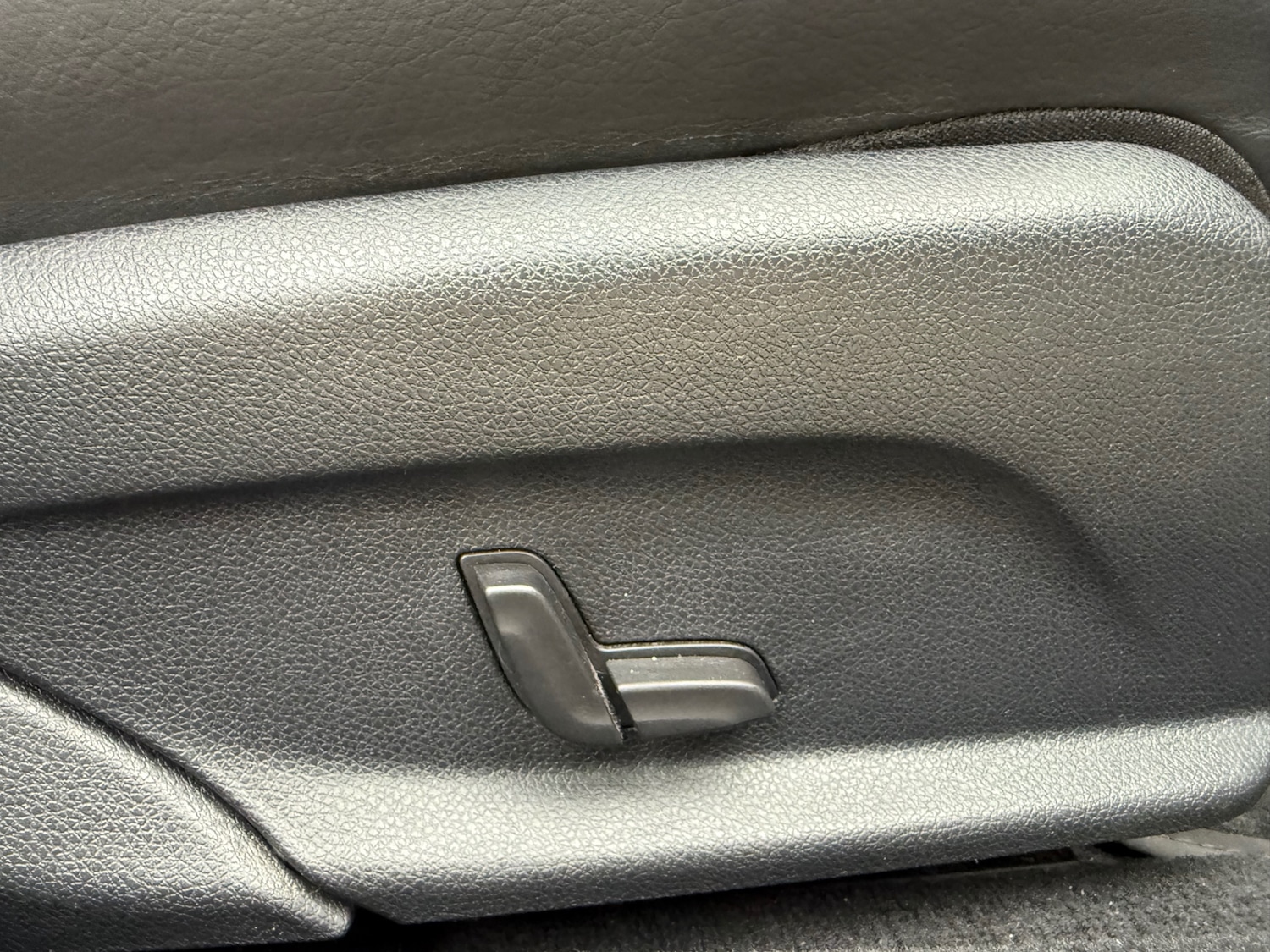 Used Mercedes-Benz E Class 2018 for sale - 77061456: Photo 37