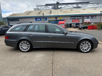 Used Mercedes-Benz E Class 2009 for sale - 78252232: Photo