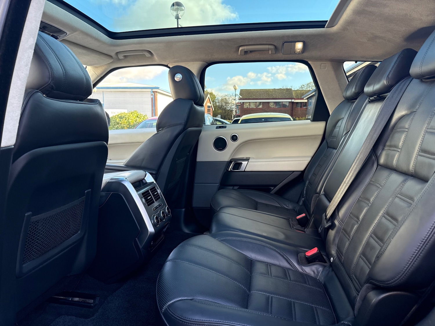 Used Land Rover Range Rover Sport 2015 for sale - 76444681: Photo 75