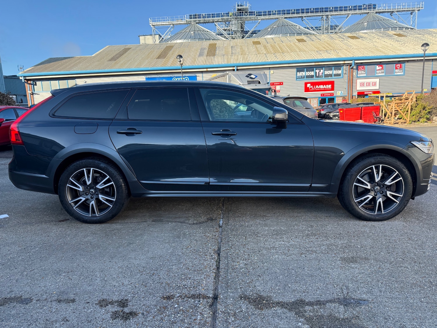 Used Volvo V90 2018 for sale - 76626065: Photo 3
