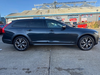 Used Volvo V90 2018 for sale - 76626065: Photo