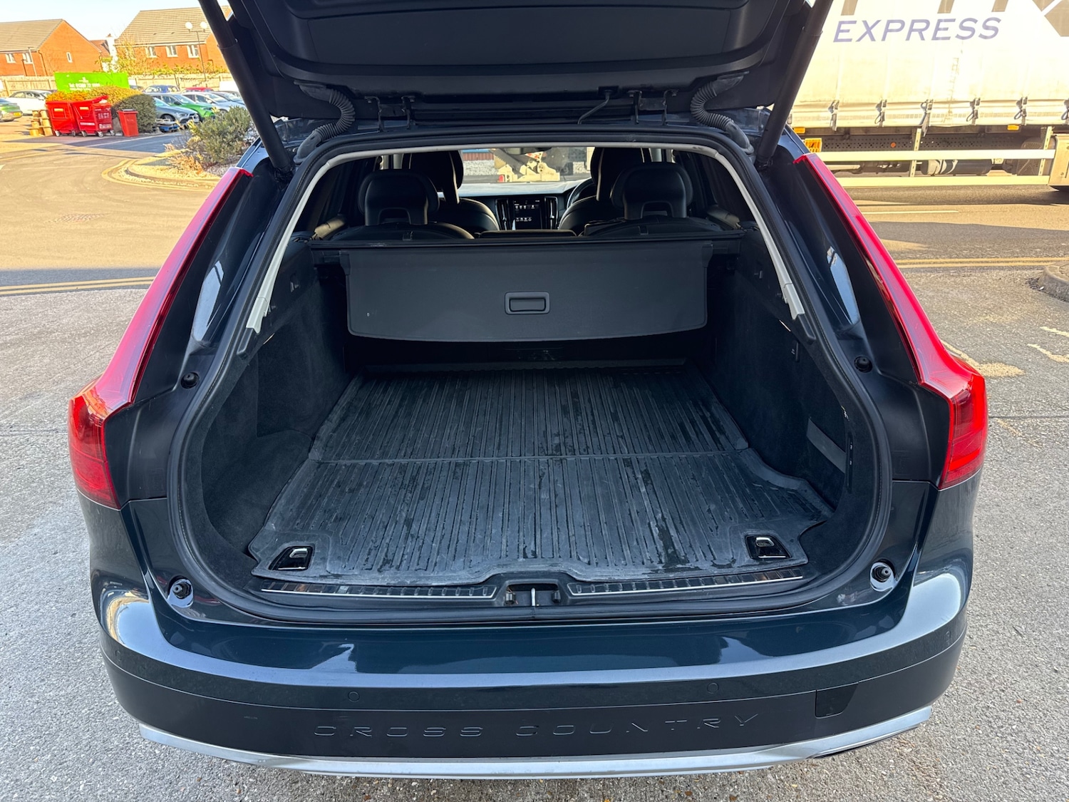 Used Volvo V90 2018 for sale - 76626065: Photo 58