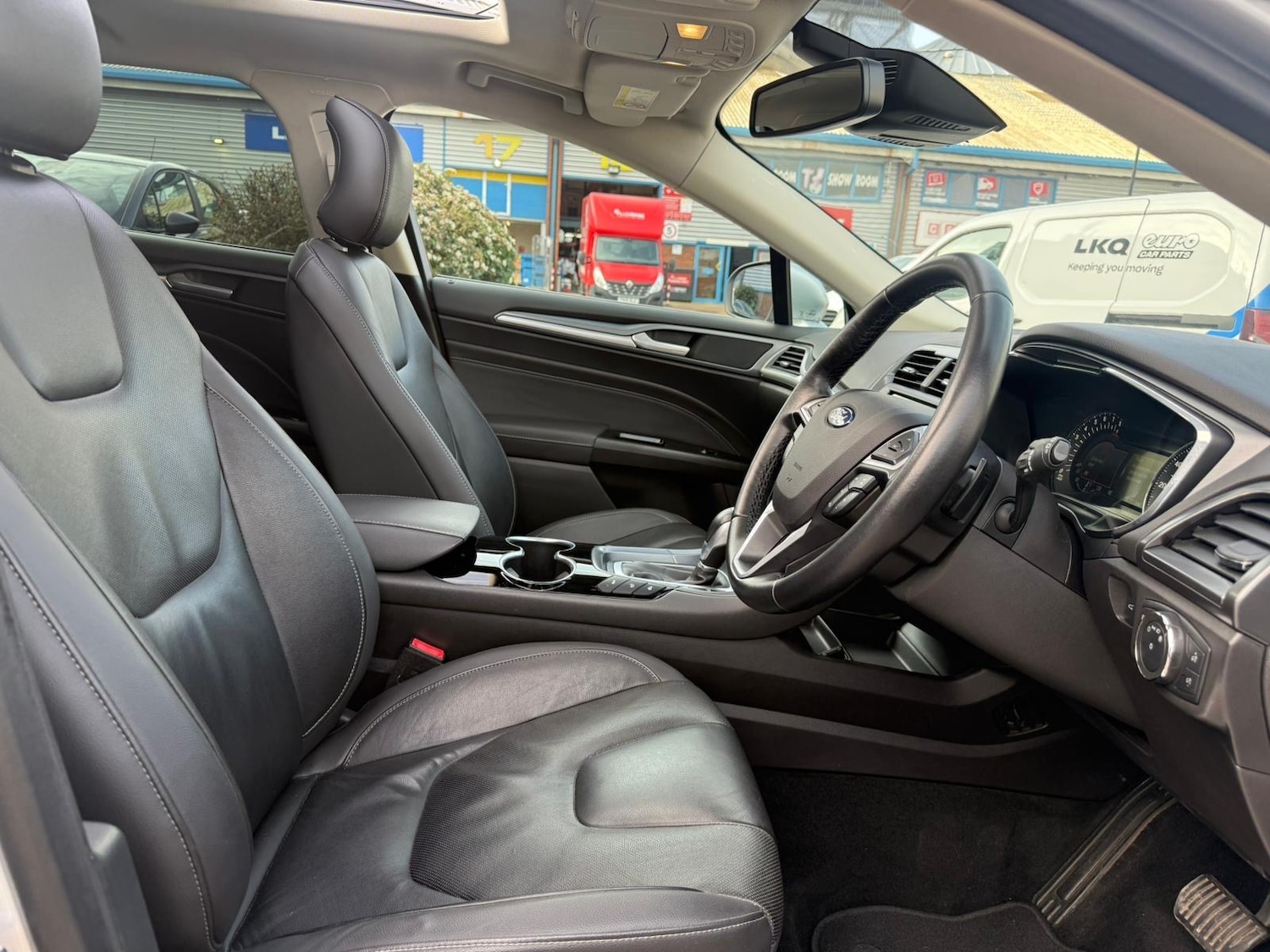 Used Ford Mondeo 2015 for sale - 77803889: Photo 21