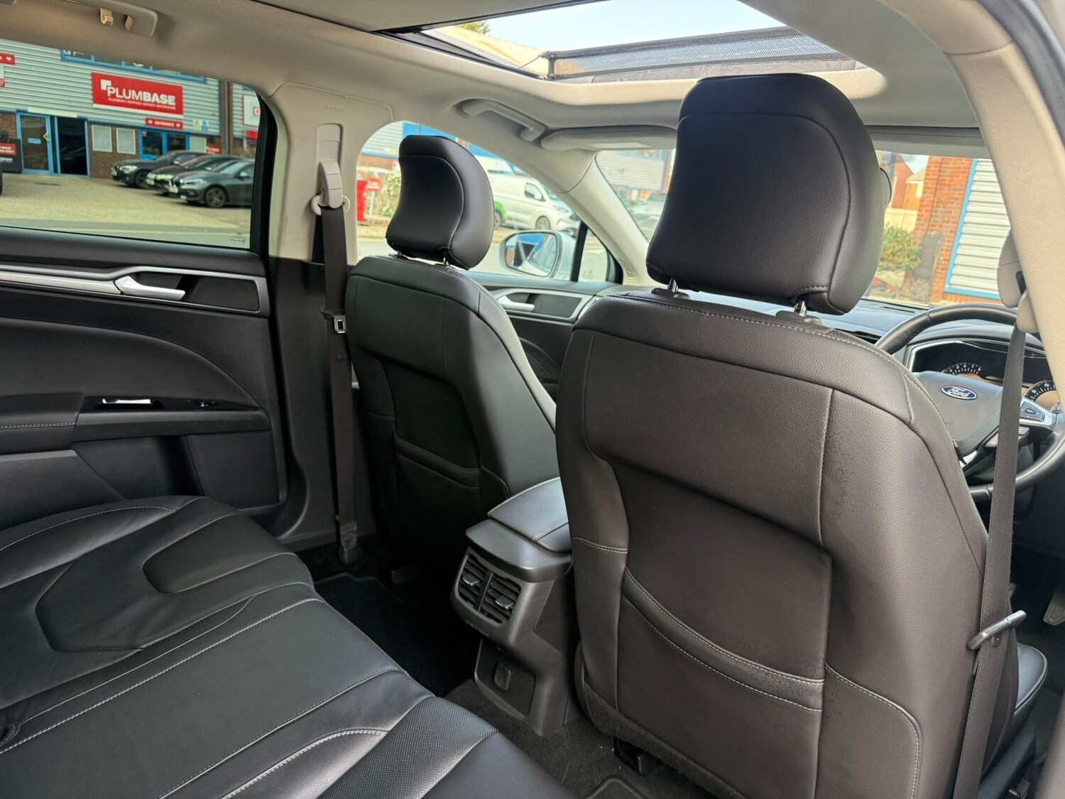 Used Ford Mondeo 2015 for sale - 77803889: Photo 25