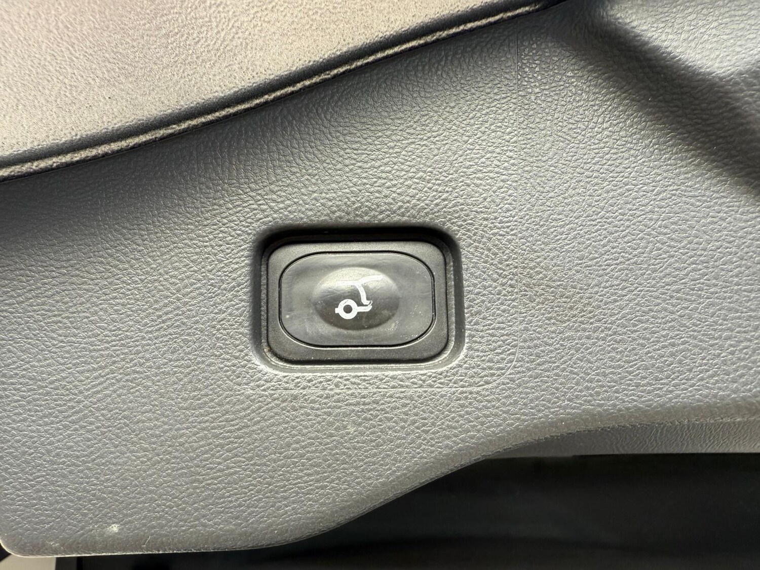 Used Ford Mondeo 2015 for sale - 77803889: Photo 28