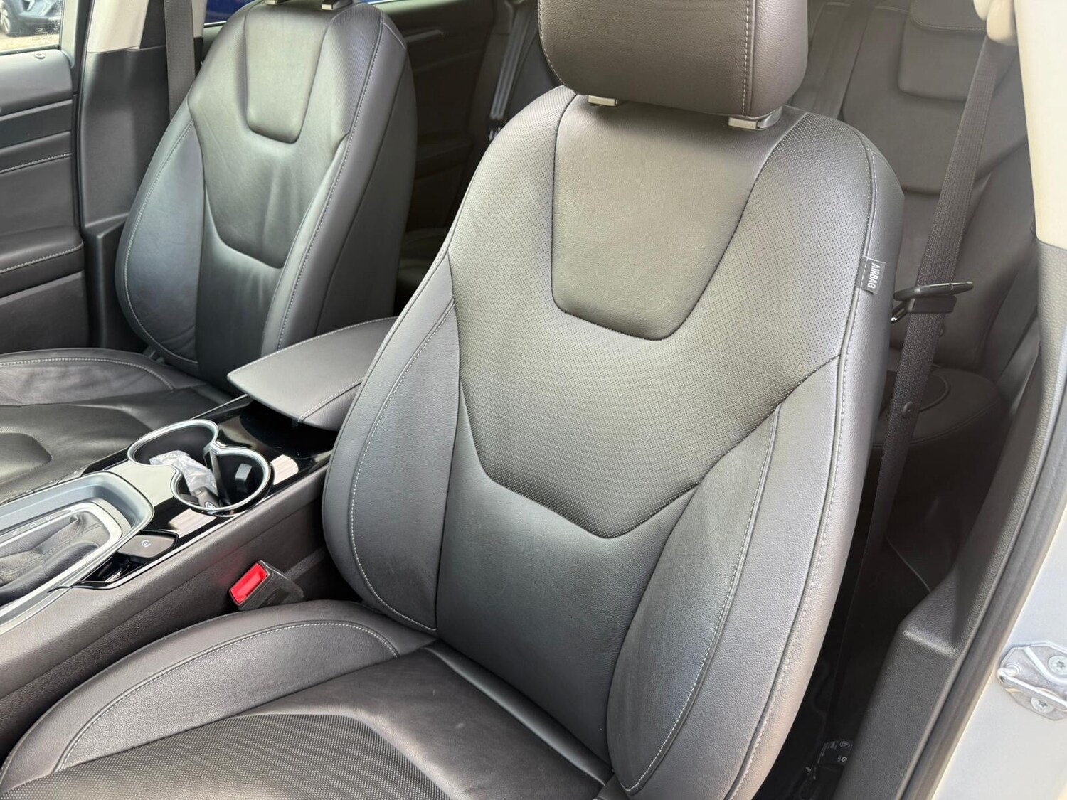 Used Ford Mondeo 2015 for sale - 77803889: Photo 36