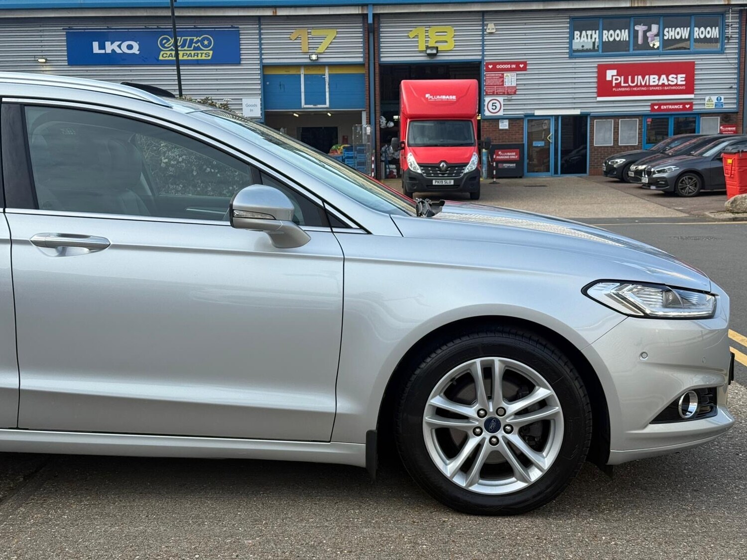 Used Ford Mondeo 2015 for sale - 77803889: Photo 48