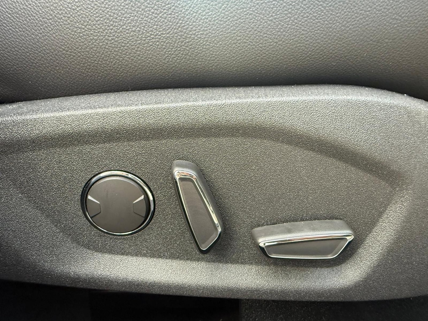 Used Ford Mondeo 2015 for sale - 77803889: Photo 68