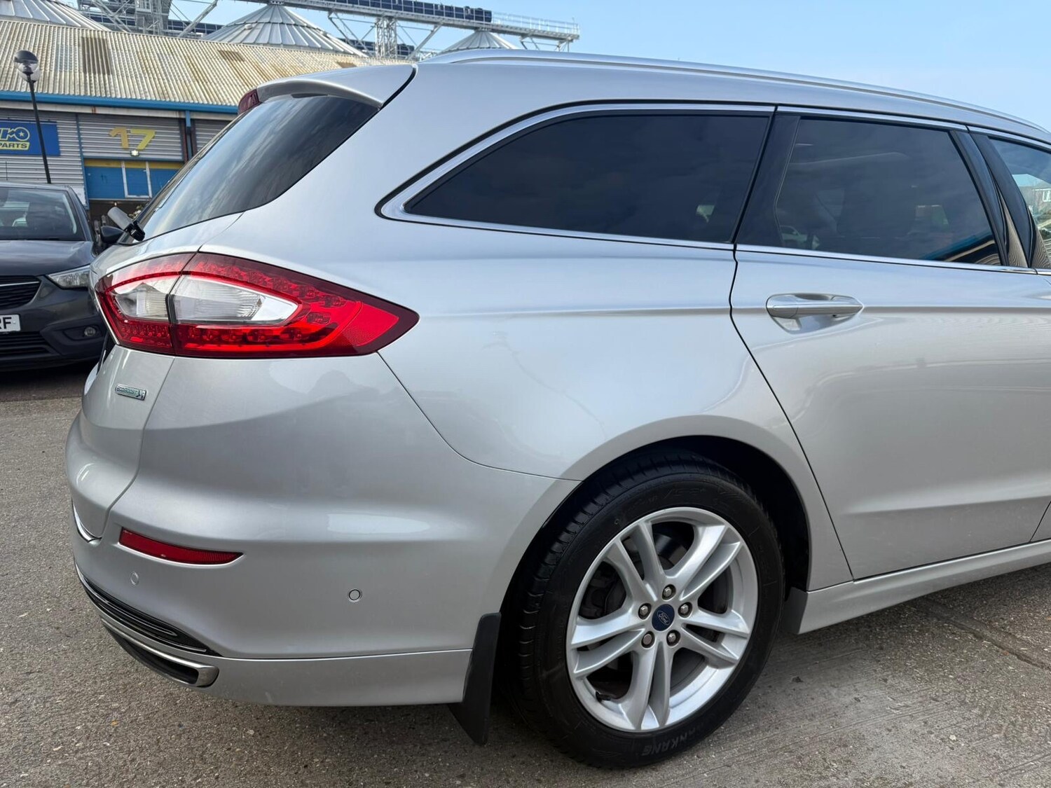 Used Ford Mondeo 2015 for sale - 77803889: Photo 7