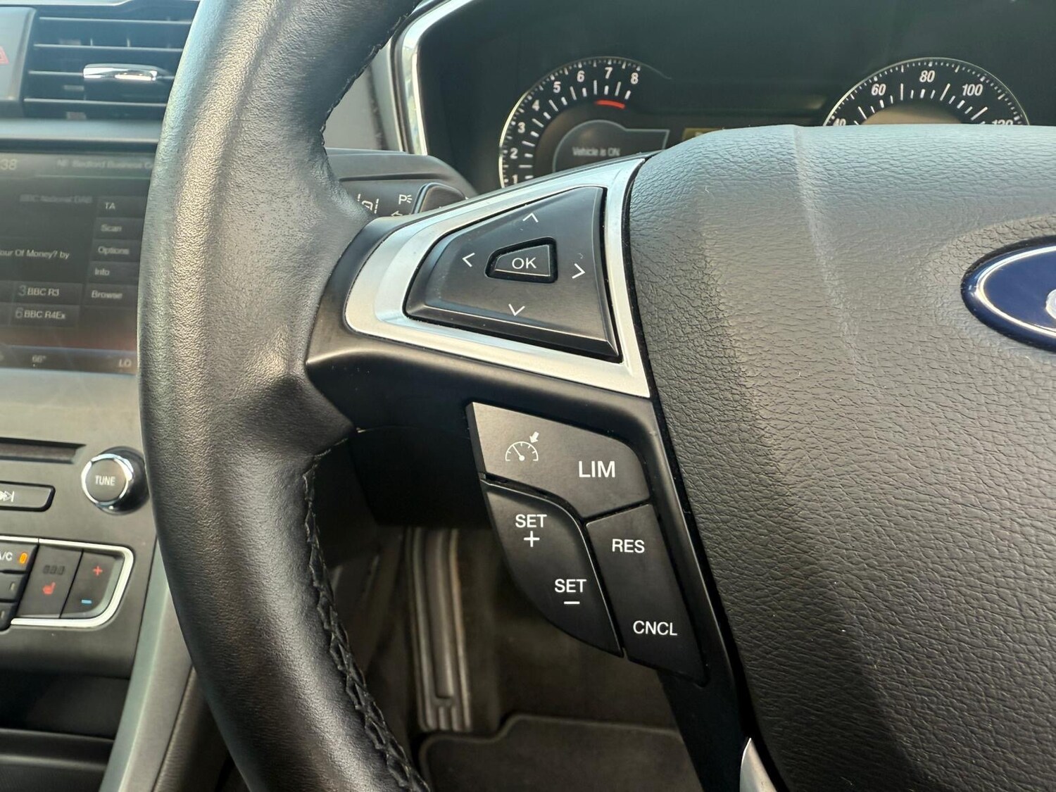 Used Ford Mondeo 2015 for sale - 77803889: Photo 75