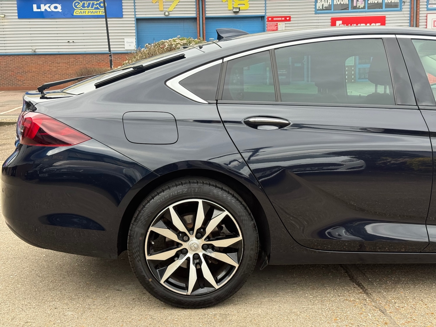 Used Vauxhall Insignia 2017 for sale - 77702938: Photo 24