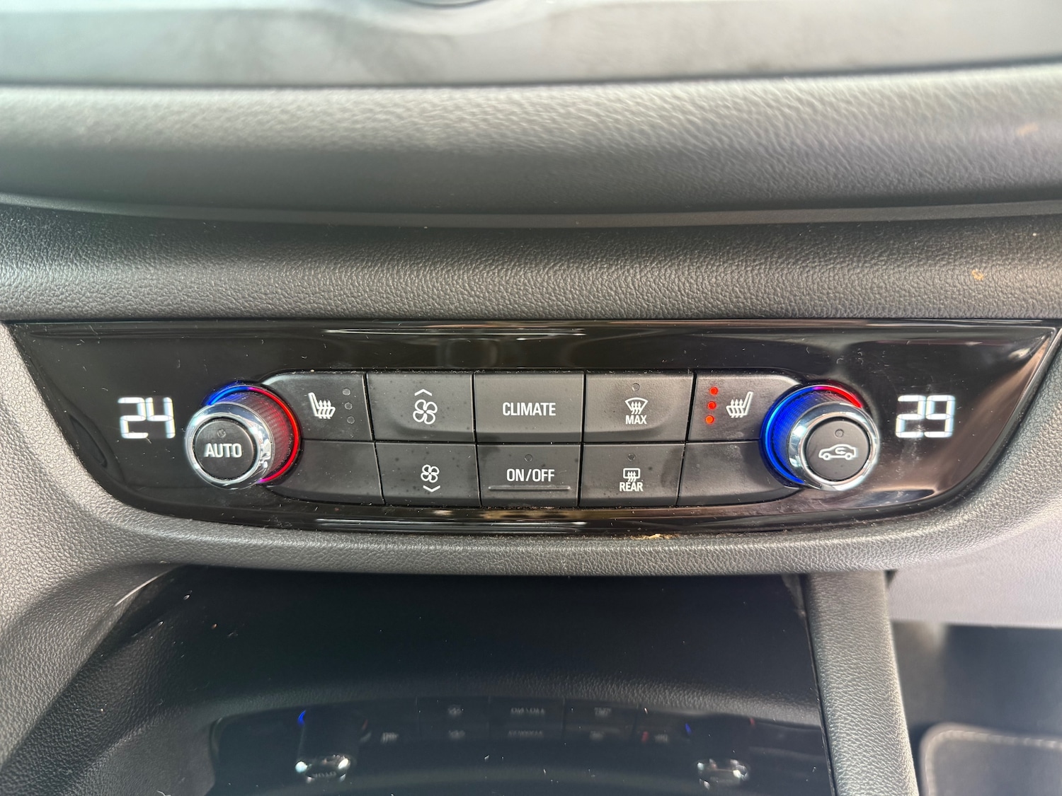 Used Vauxhall Insignia 2017 for sale - 77702938: Photo 36