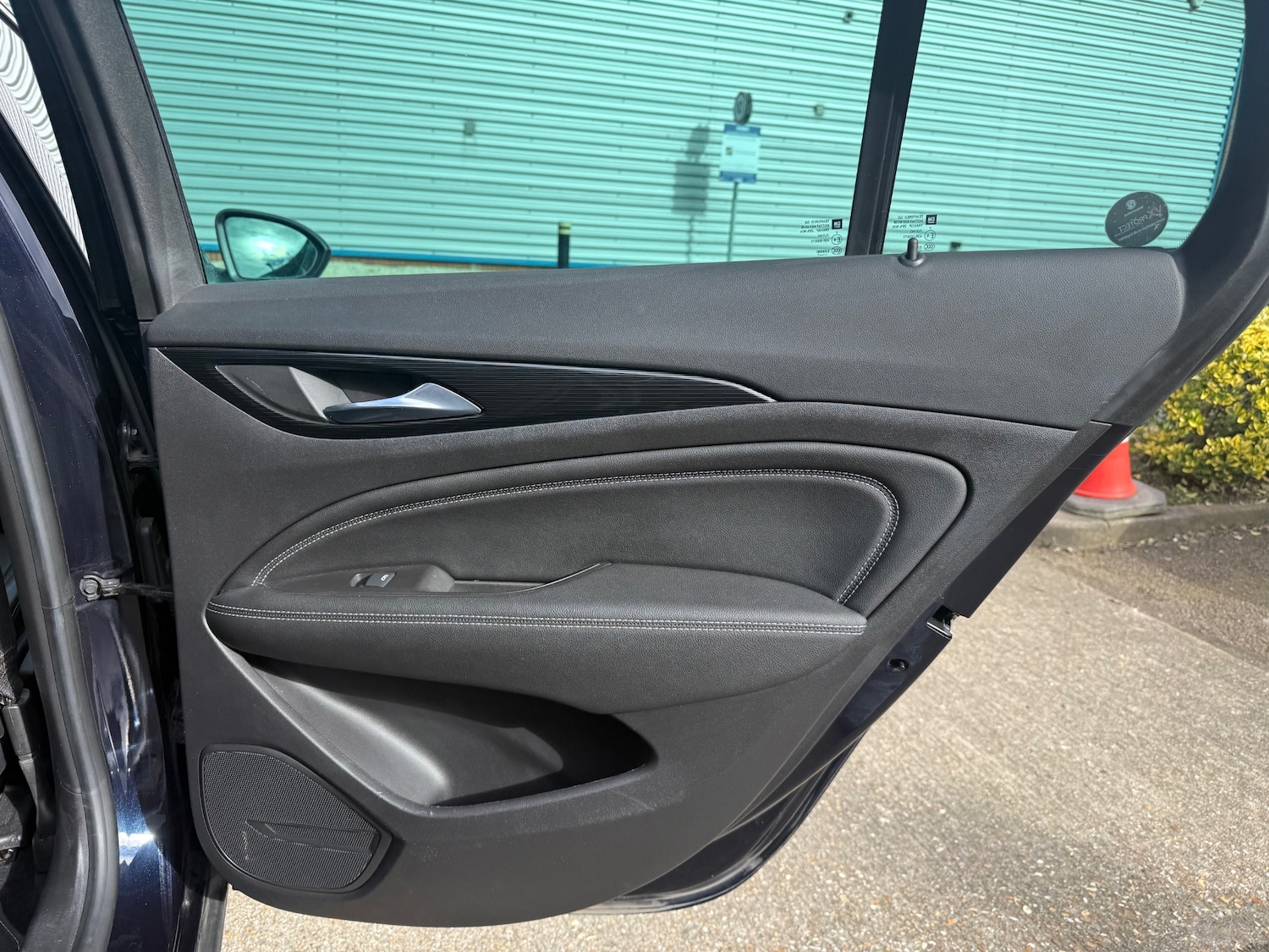 Used Vauxhall Insignia 2017 for sale - 77702938: Photo 42