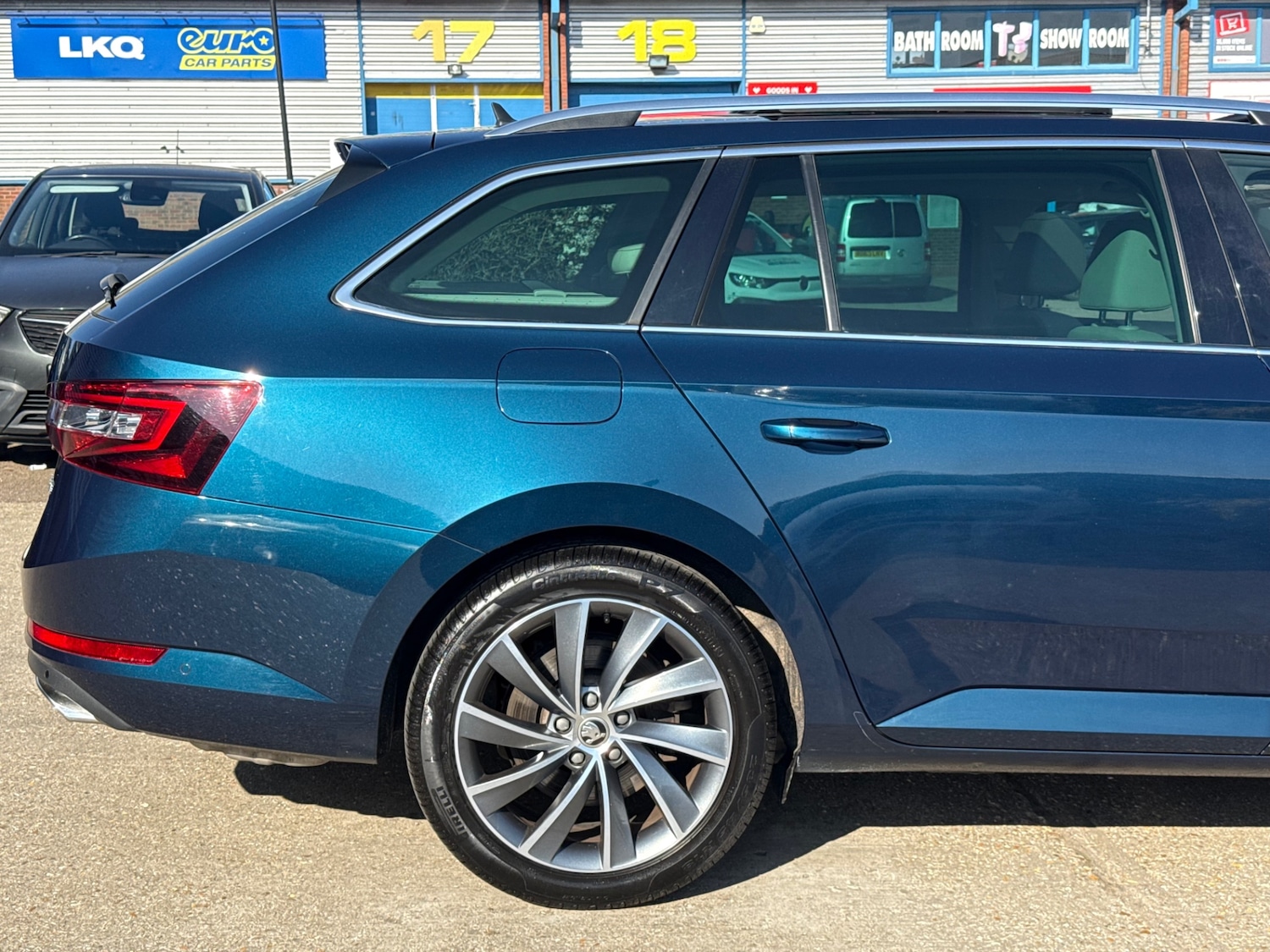 Used Skoda Superb 2018 for sale - 77654029: Photo 24