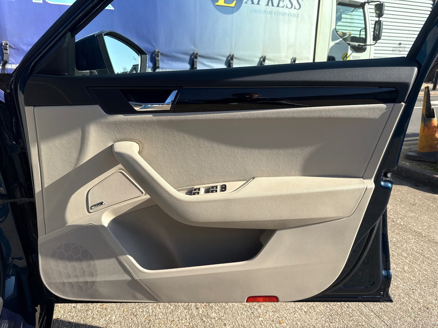 Used Skoda Superb 2018 for sale - 77654029: Photo 40