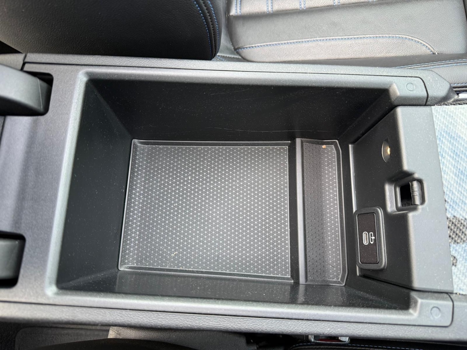 Used BMW 4 Series 2023 for sale - 76758796: Photo 21