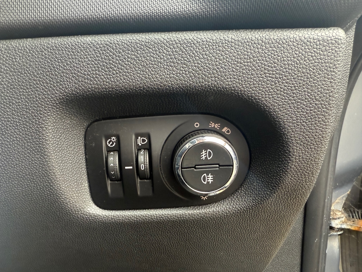 Used Vauxhall Corsa 2014 for sale - 77490400: Photo 36