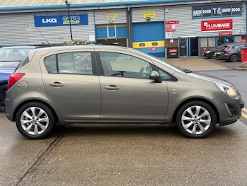 Used Vauxhall Corsa 2014 for sale - 77490400: Photo