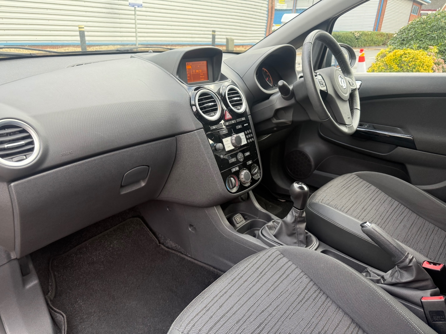 Used Vauxhall Corsa 2014 for sale - 77490400: Photo 59