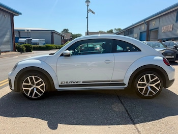 Used Volkswagen Beetle 2018 for sale - 79352339: Photo