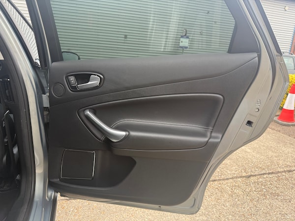 Used Ford Mondeo 2009 for sale - 75313724: Photo 56