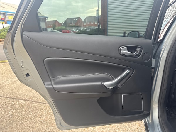 Used Ford Mondeo 2009 for sale - 75313724: Photo 61