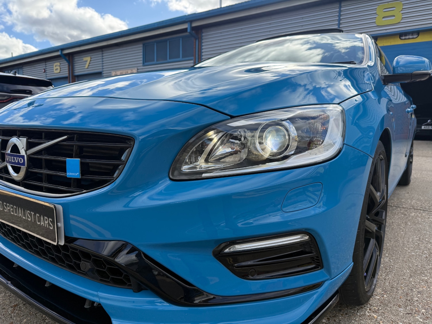 Used Volvo V60 2015 for sale - 76357744: Photo 10