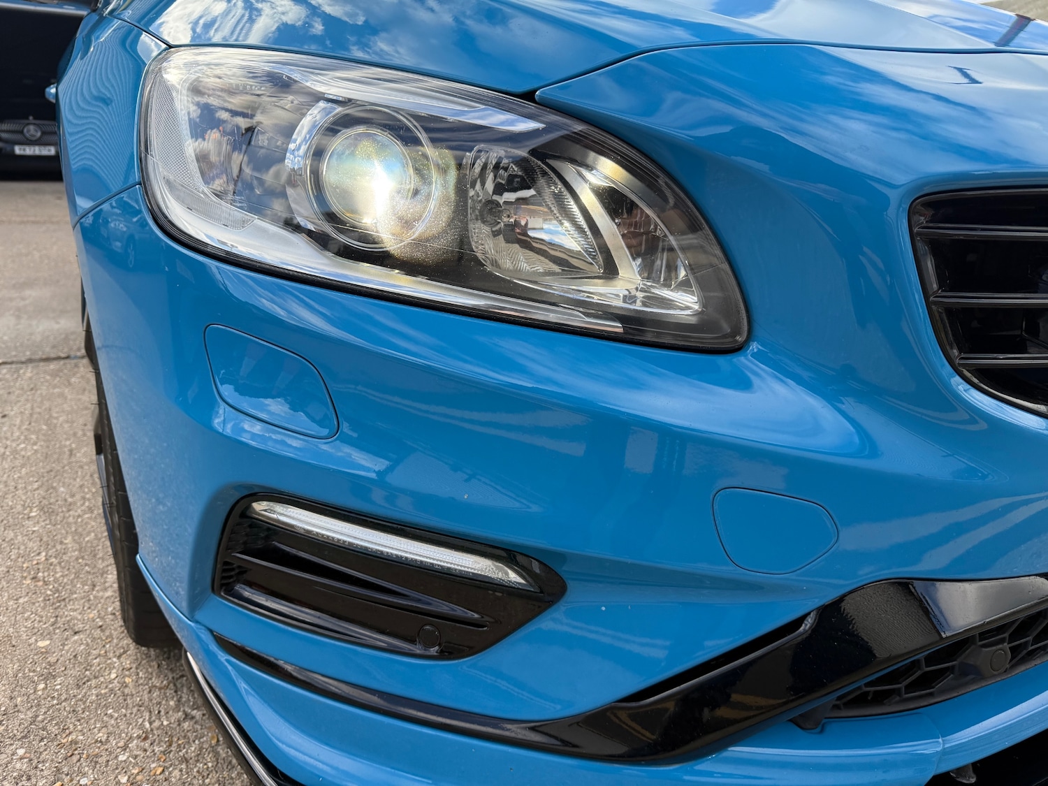Used Volvo V60 2015 for sale - 76357744: Photo 12